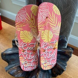 Good Vibes Only Women's Flip Flops NWT Size 7/8